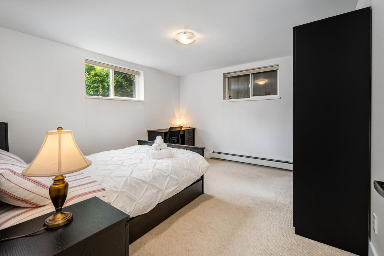 Gorgeous 4 Bedroom Garden Level Suite At Vancouver West & Ubc Ngoại thất bức ảnh