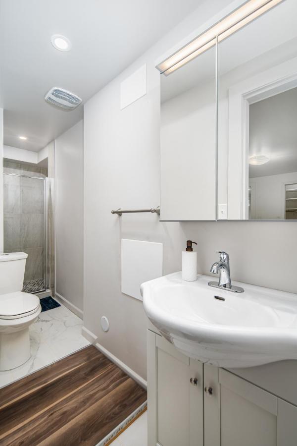 Gorgeous 4 Bedroom Garden Level Suite At Vancouver West & Ubc Ngoại thất bức ảnh